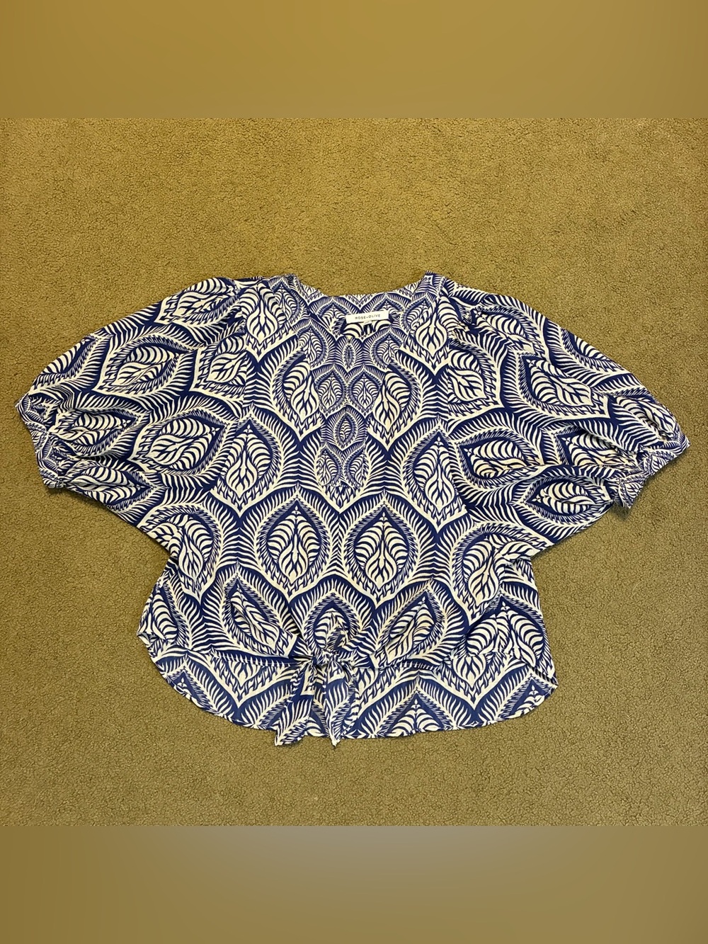 Rose & Olive Blue and White Printed Shirt Tie-Hem Women's Top Size L Blouse